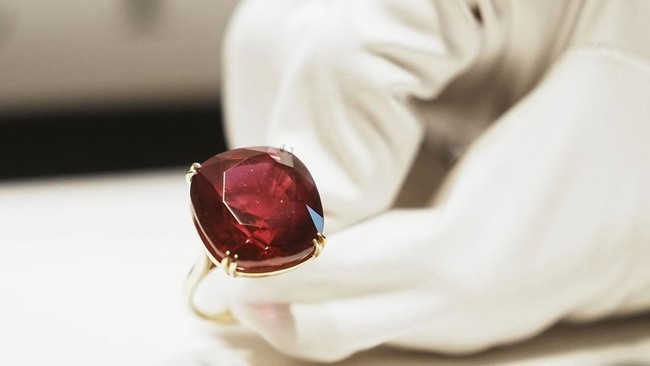FOTO: Pesona 'Estrela de Fura', Batu Ruby Terbesar di Dunia