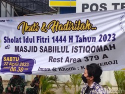 Rest Area 379 A Batang Gelar Salat Idul Fitri untuk Pemudik