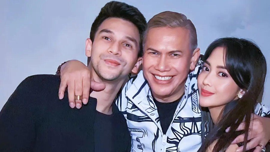 Ririn Dwi Ariyanti dan Jonathan Frizzy