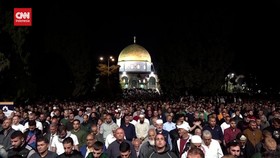 VIDEO: Warga Gaza Datangi Masjid Al-aqsa Sambut Malam Lailatul Qadar