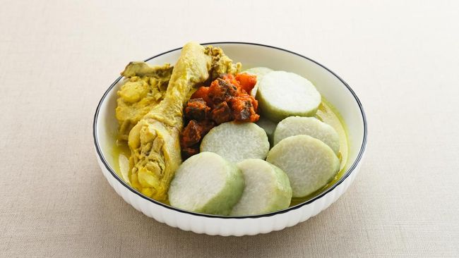 Opor ayam adalah salah satu menu wajib saat Lebaran. Tapi apa sih bumbu opor ayam?
