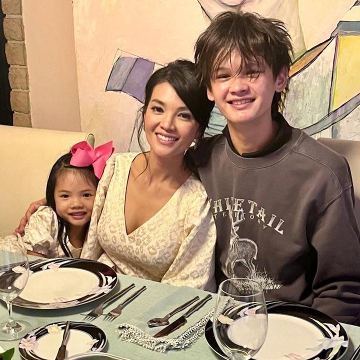 <p>Melalui unggahannya, Farah mengatakan kini Armand sudah setinggi 174 senimeter dan memiliki SIM di Amerika Serikat (AS), serta asuransi sendiri, Bunda. (Foto: Instagram: @farahquinnofficial)</p>