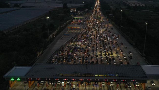 Kapan puncak mudik Lebaran 2024 terjadi? Ketahui tanggalnya agar Anda dapat mengantisipasi waktu dan tidak terjebak kemacetan lalu lintas.