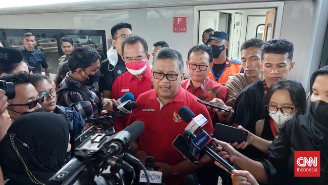 Sekjen PDIP Hasto Kristiyanto menyebut akan melakukan sejumlah kajian terhadap nama-nama yang nantinya diusulkan menjadi cawapres pendamping Ganjar Pranowo.