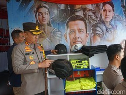 Yuk Kepoin Pos Mudik di Exit Penompo Mojokerto, Ada Superhero Shazam Lho!