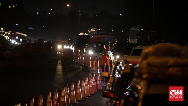 Polisi akan bekerja sama dengan pihak pengelola Rest Area Tol KM 43 dan 86 melakukan pengaturan kepadatan pemudik di Pelabuhan Merak hingga Ciwandan.