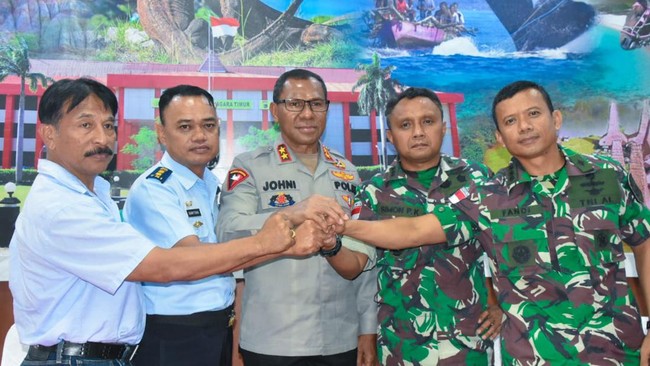 Kapolri Jenderal Listyo Sigit Prabowo buka suara terkait aksi bentrok yang diduga melibatkan anggota TNI dan Polri di Kupang, Nusa Tenggara Timur (NTT).