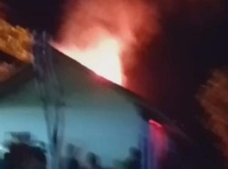 Sempat Dikira Becanda, Sebuah Rumah di Pangandaran Hangus Terbakar