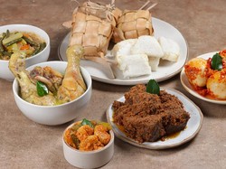 Ketupat dan Opor Ayam, Hidangan Lebaran yang Punya Makna Mulia