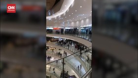 VIDEO: Momen Evakuasi Pengunjung saat Kebakaran di Senayan City