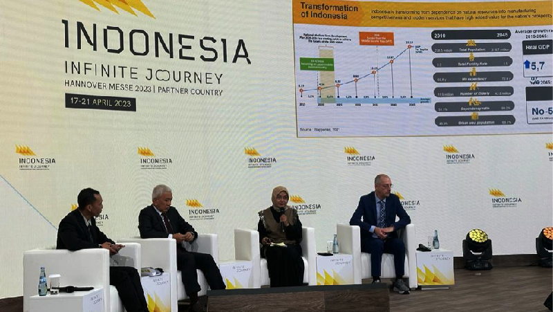 pengembangan ilmu pengetahuan dan kompetensi lulusan SMK menjadi salah satu agenda besar dalam transformasi pendidikan vokasi.