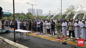 Hujan Guyur Jemaah Muhamadiyah, Salat Id di Equestrian DKI Dipercepat