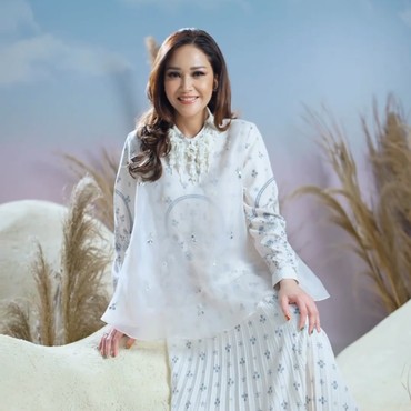 Ganti Lirik Teman Tapi Mesra, Maia Estianty Disebut Belum Move On