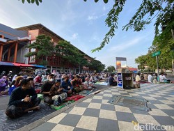 Pesan Kerukunan dari Warga Muhammadiyah Surabaya yang Berlebaran Hari Ini