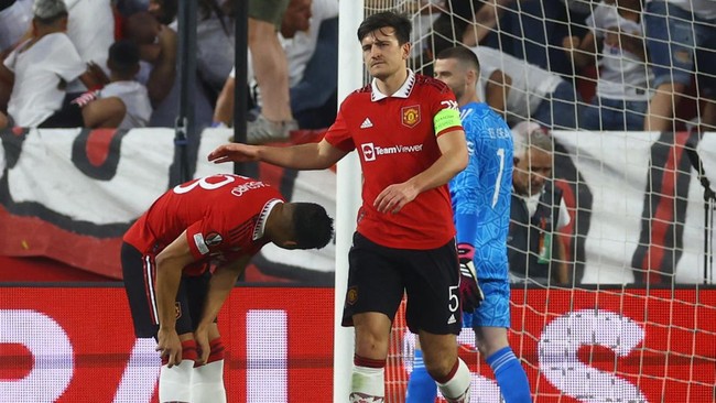 Paul Scholes mengkritik habis-habisan Harry Maguire dan David De Gea usai Manchester United dipermalukan Sevilla pada leg kedua perempat final Liga Europa.