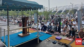 Suasana Syahdu Jelang Salat Id Muhammadiyah di Equestrian Jakarta
