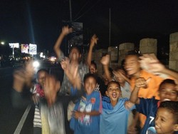Polosnya Anak-Anak di Labuan Bajo Minta THR: Pak Jokowi Uangnya Banyak!