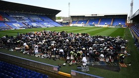 FOTO: Salat Idul Fitri di Prenton Park, Sejarah bagi Tranmere Rovers