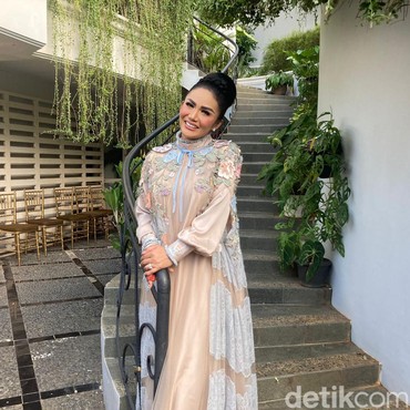 Aurel Hermansyah Rayakan Ultah Ashanty, Kris Dayanti Unggah Ini