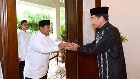 Gerindra: Jokowi Tersenyum Lebar saat Bicara Empat Mata dengan Prabowo