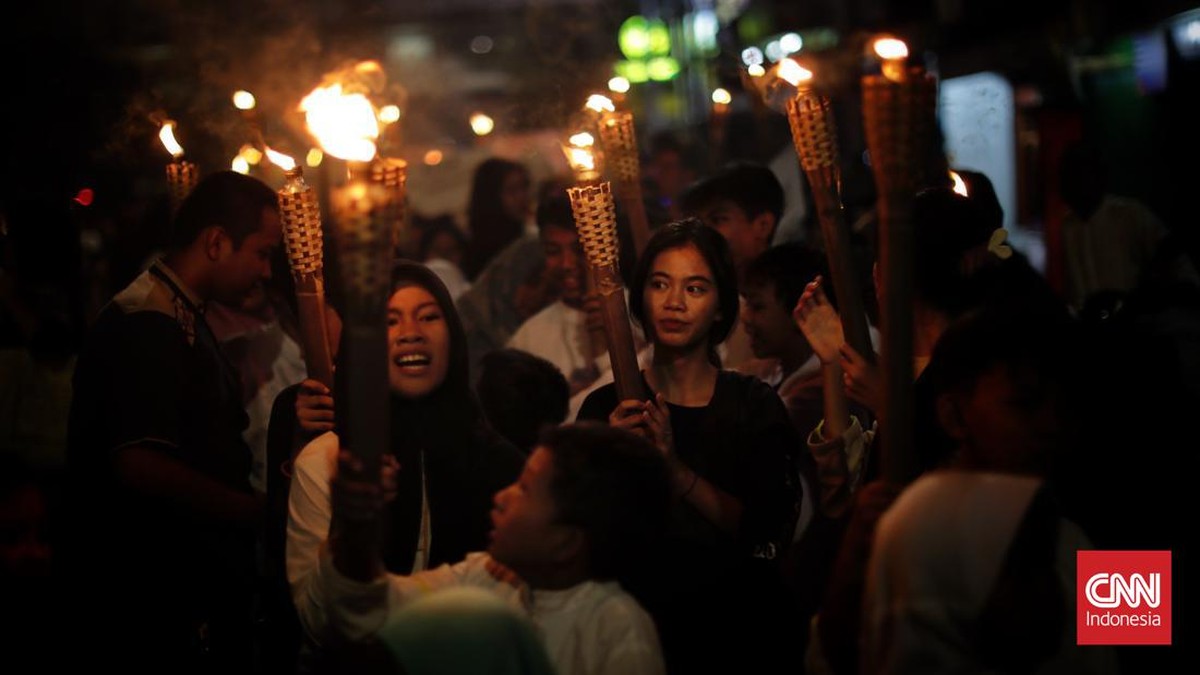 FOTO: Meriah Pawai Obor dan Bedug Malam Takbiran di Jakarta