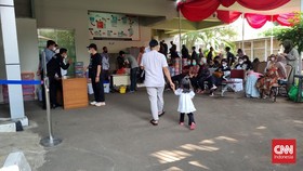 Ramai Keluarga Besuk Tahanan Rutan KPK di Hari Pertama Lebaran