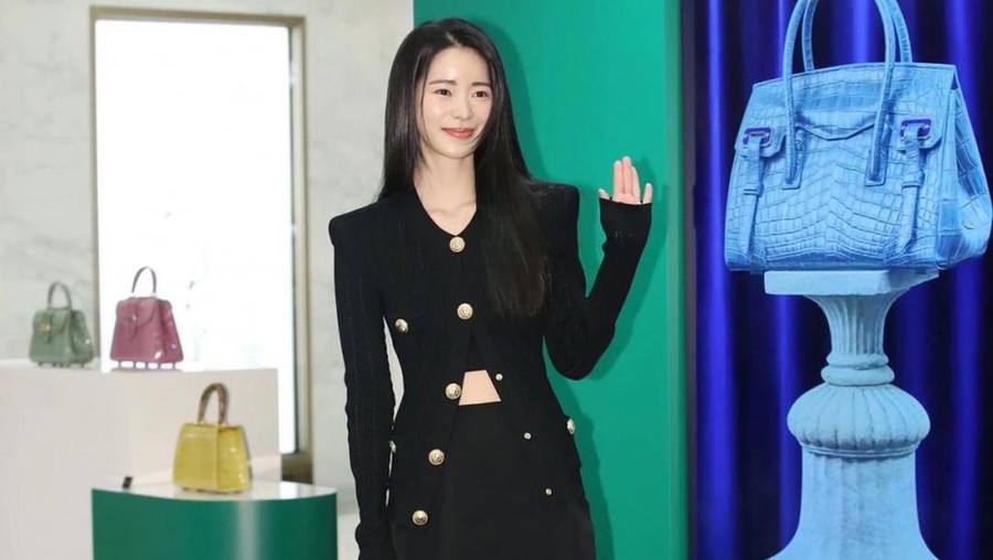 Resmi Pacari Lee Do Hyun, Lim Ji Yeon Perdana Muncul di Publik