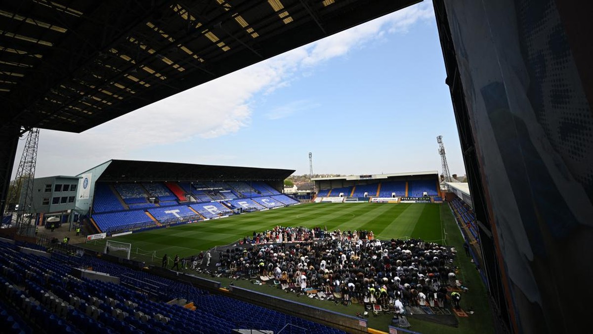 FOTO: Salat Idul Fitri di Prenton Park, Sejarah bagi Tranmere Rovers