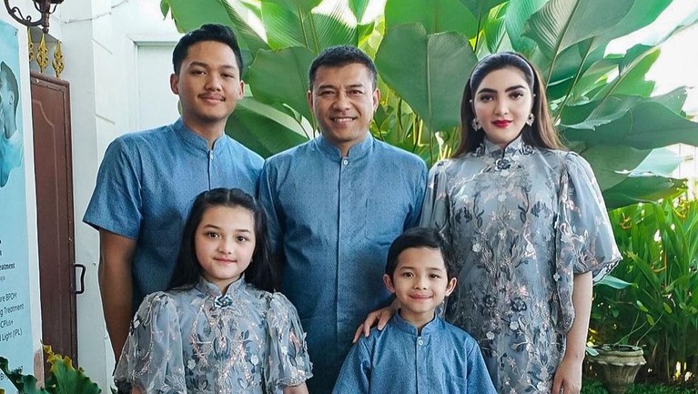Gaya seleb Lebaran.