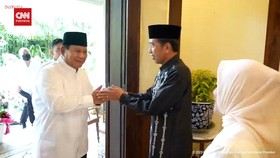 VIDEO: Momen Prabowo Sowan ke Rumah Jokowi di Solo