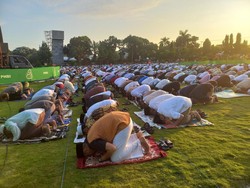 Khusyuknya Salat Id di Taman Kota Singaraja