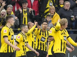 Bantai Frankfurt 4-0, Dortmund Kudeta Bayern di Puncak Klasemen