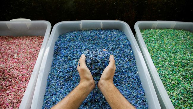 Ini Bahaya Mikroplastik bagi Manusia dan Lingkungan Bahaya dari mikroplastik bisa berdampak pada manusia dan lingkungan. Saking kecilnya, mikroplastik bisa tak terlihat sehingga membuatnya menjadi ancaman serius.