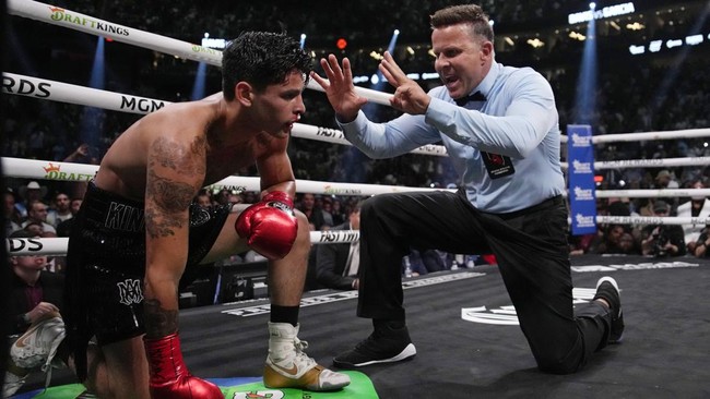 Ryan Garcia mengaku sulit bernapas setelah terkena pukulan telak pada bagian liver saat kalah KO ronde ketujuh dari Gervonta Davis.