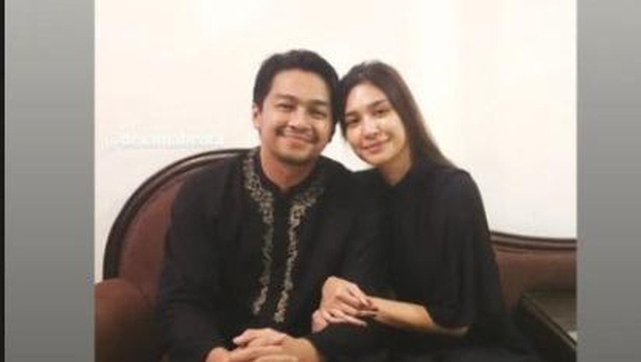 Mikha Tambayong dan Deva Mahenra Mikha Tambayong dan Deva Mahenra