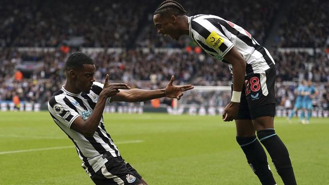 “Newcastle United dominates Tottenham Hotspur 6-1 in Premier League Week 32”