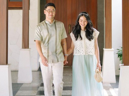 5 Potret Maudy Ayunda & Suami Korea Rayakan Idul Fitri Pertama Kali Usai Menikah