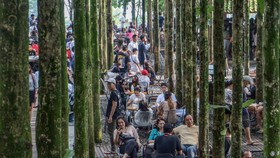 Ramai Tempat Wisata di Berbagai Kota Saat Libur Lebaran