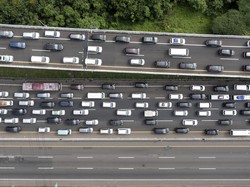 Long Weekend, Simak Titik Kepadatan Lalin Tol Japek dan Dalkot Siang Ini
