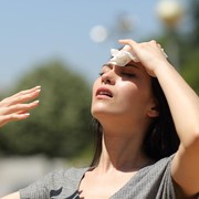 Negara Asia Dihantam Cuaca Panas Ekstrem, Terapkan 5 Cara Merawat Kulit Menurut Dermatologist Agar Tetap Sehat!