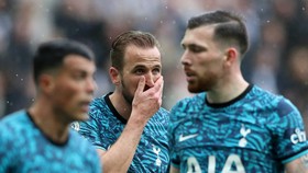 FOTO: Tottenham Hotspur Hancur Lebur