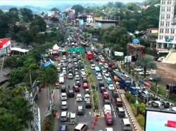 Potret Macetnya Lalin Menuju Puncak Bogor Via Drone