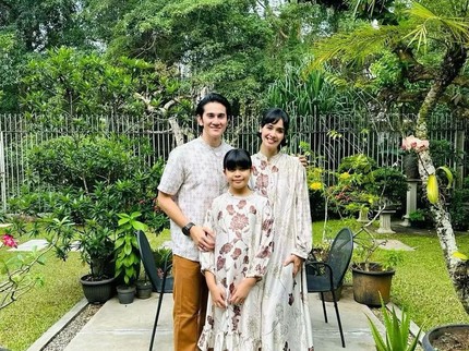 5 Potret Artis Mualaf Rayakan Lebaran, Dian Sastrowardoyo hingga Marsha Timothy