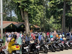 Jadi Primadona di Libur Lebaran, Taman Margasatwa Ragunan Diserbu Warga