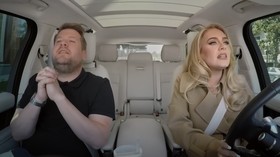 Tumbler Adele di Carpool Karaoke James Corden Viral, Berapa Harganya?