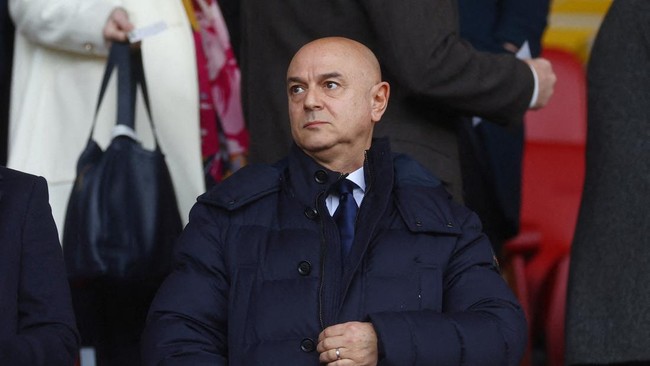 Pemilik Tottenham Hotspur Daniel Levy memutuskan untuk memecat Cristian Stellini setelah kekalahan telak 1-6 dari Newcastle United di Liga Inggris.