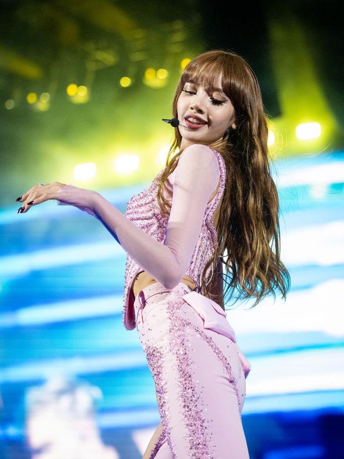 BLINK (nama fandom BLACKPINK) pun bisa menyaksikan penampilan mereka secara langsung ataupun melalui siaran online di channel YouTube resmi Coachella./ Foto: Getty Images for Coachella/Emma McIntyre