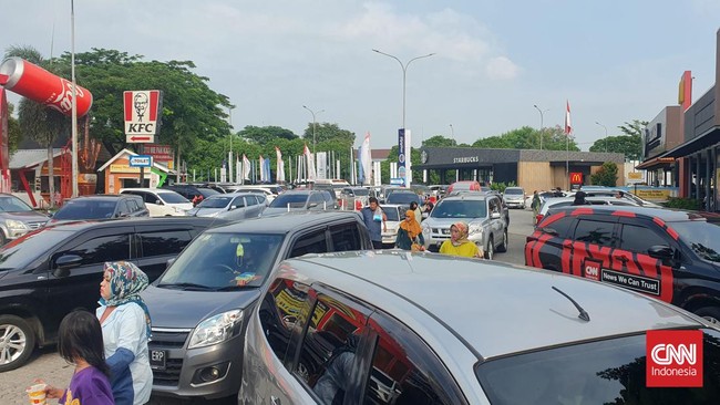 Asosiasi Pengusaha Rest Area Tol Indonesia mengatakan kemacetan di rest area tol selama Lebaran dipicu oleh peningkatan volume kendaraan.