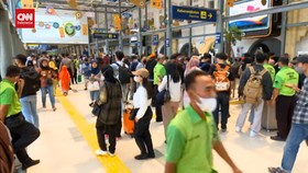 VIDEO: H+3 Lebaran, 16 Penumpang Tiba DI Stasiun Pasar Senen