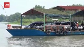 VIDEO: Hindari Macet, Pemudik Gunakan Perahu Penyeberangan